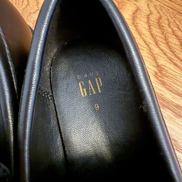 Gap Kids Toddler Black Loafers with Gold Detail Size 9 - Picture 3 of 8